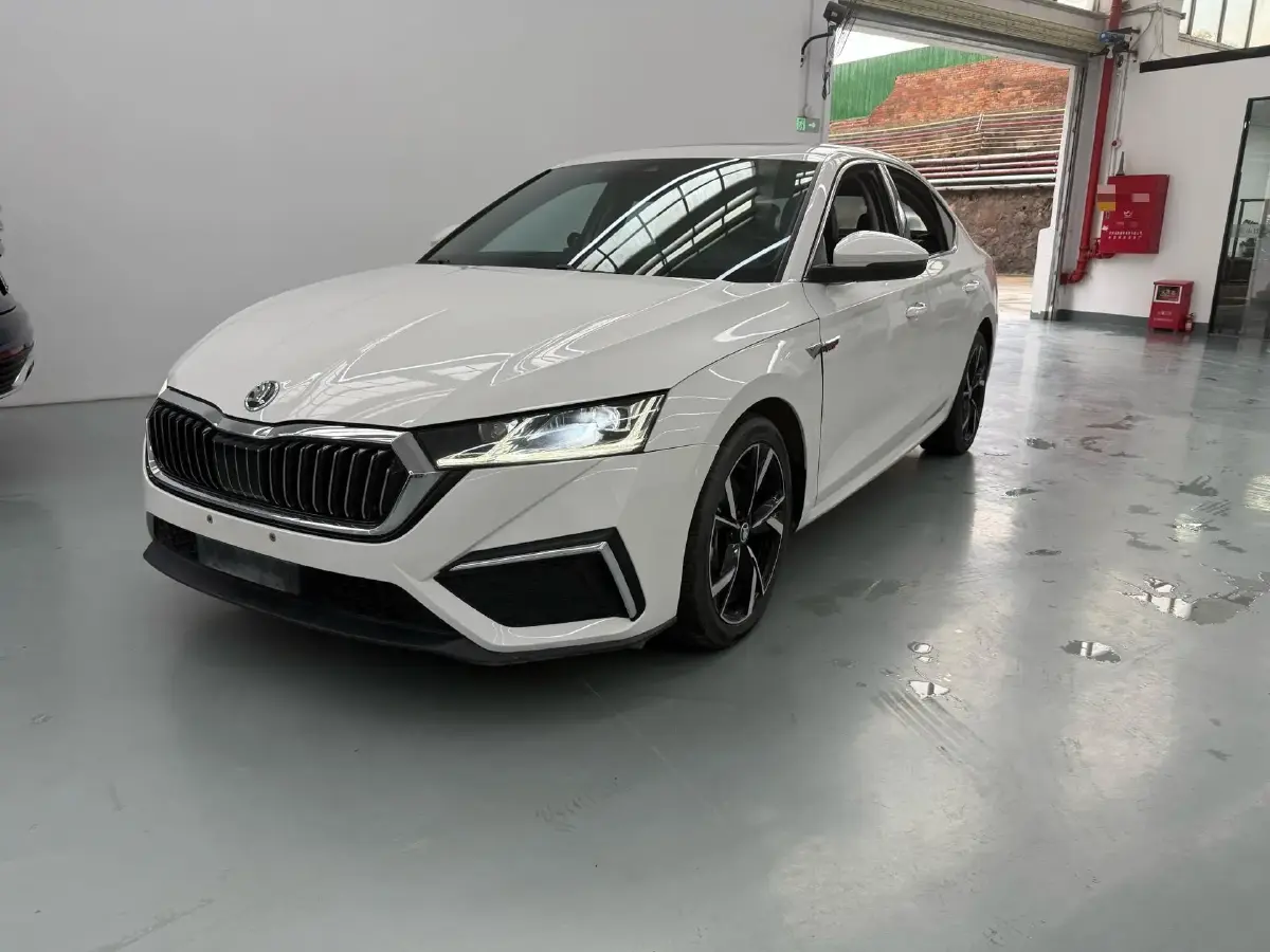 2021 Skoda Octavia 1.4T 150HP L4 7DCT