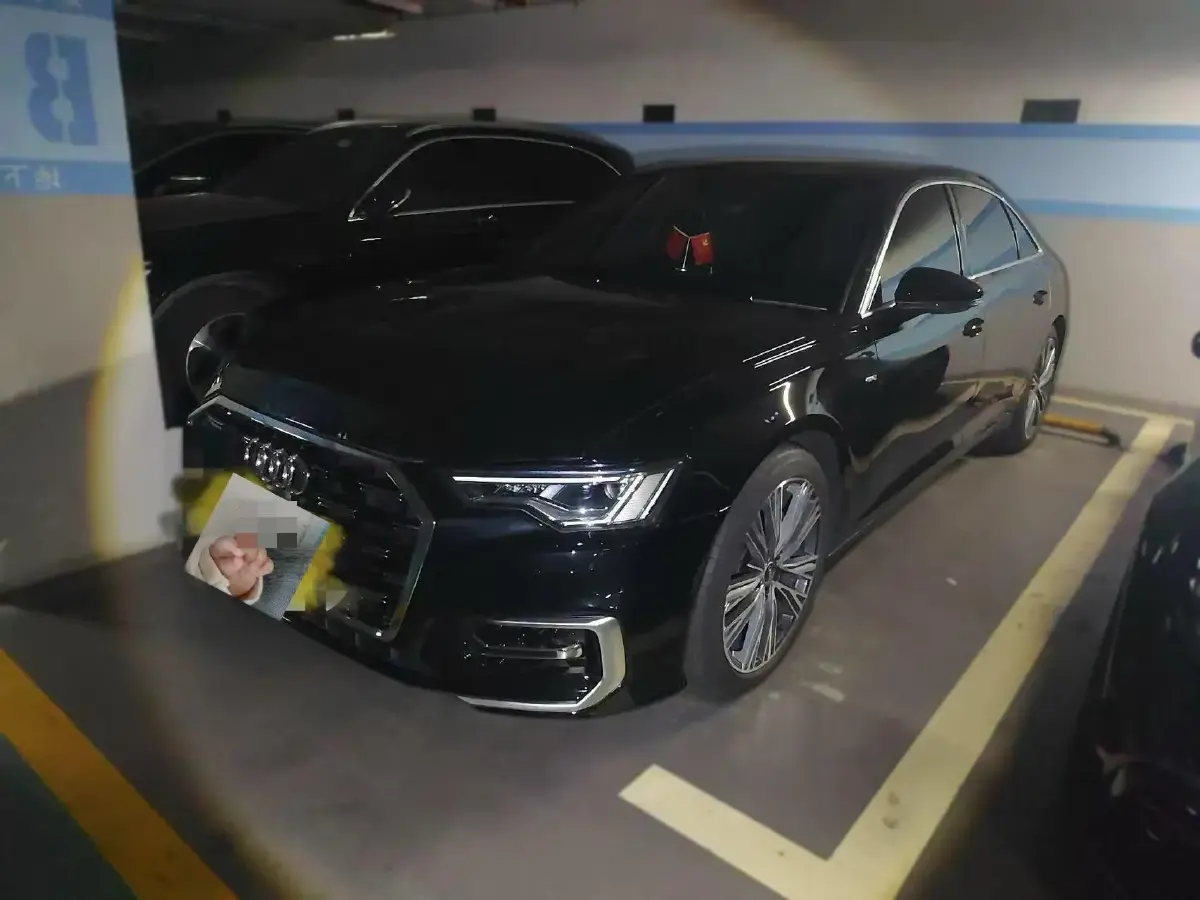 2025 Audi A6L 2.0T 245HP L4 7DCT