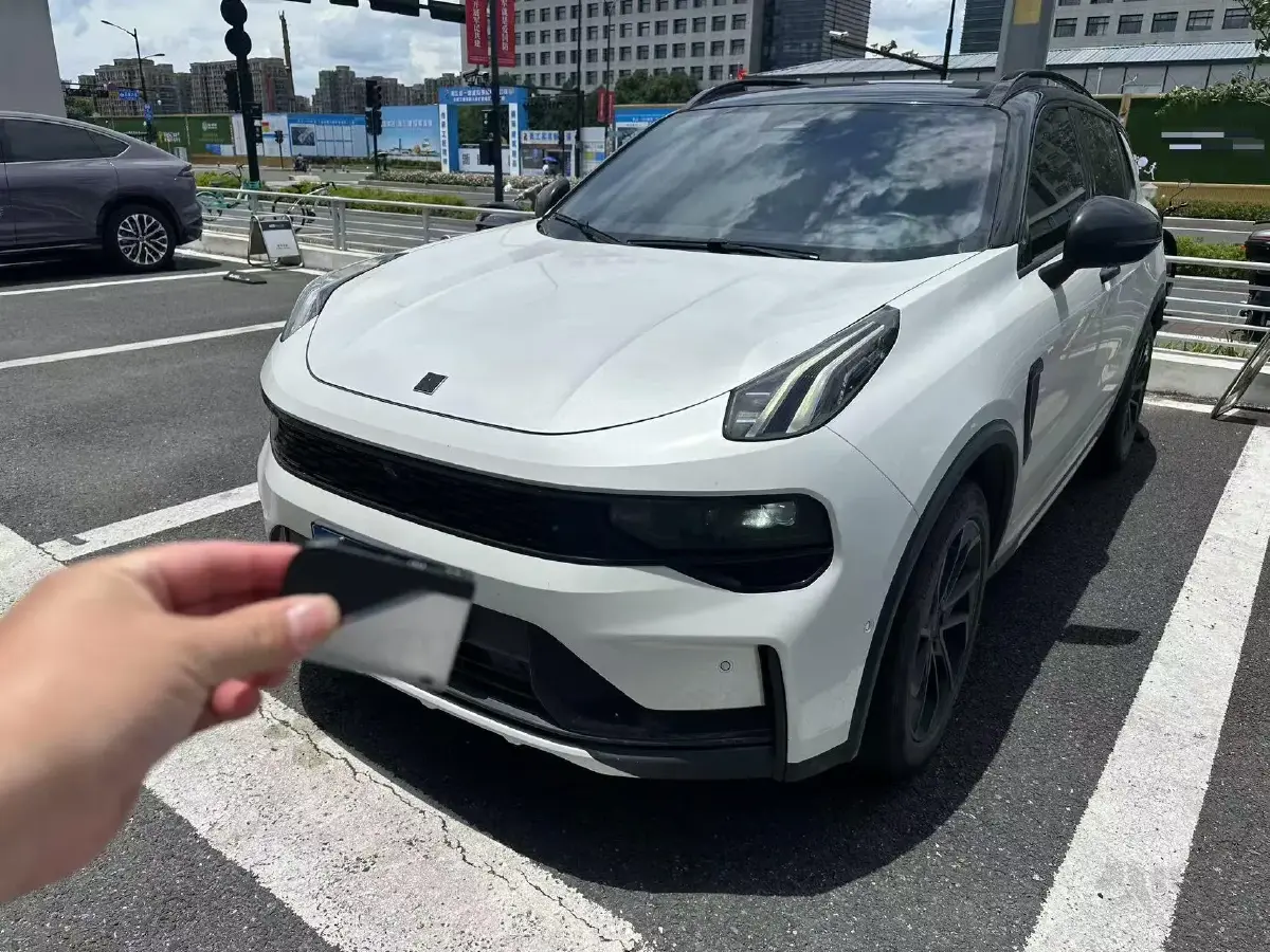 2023 LYNK&CO 01 EM-P 1.5T 150HP L3 3DHT PHEV 17.7KWH