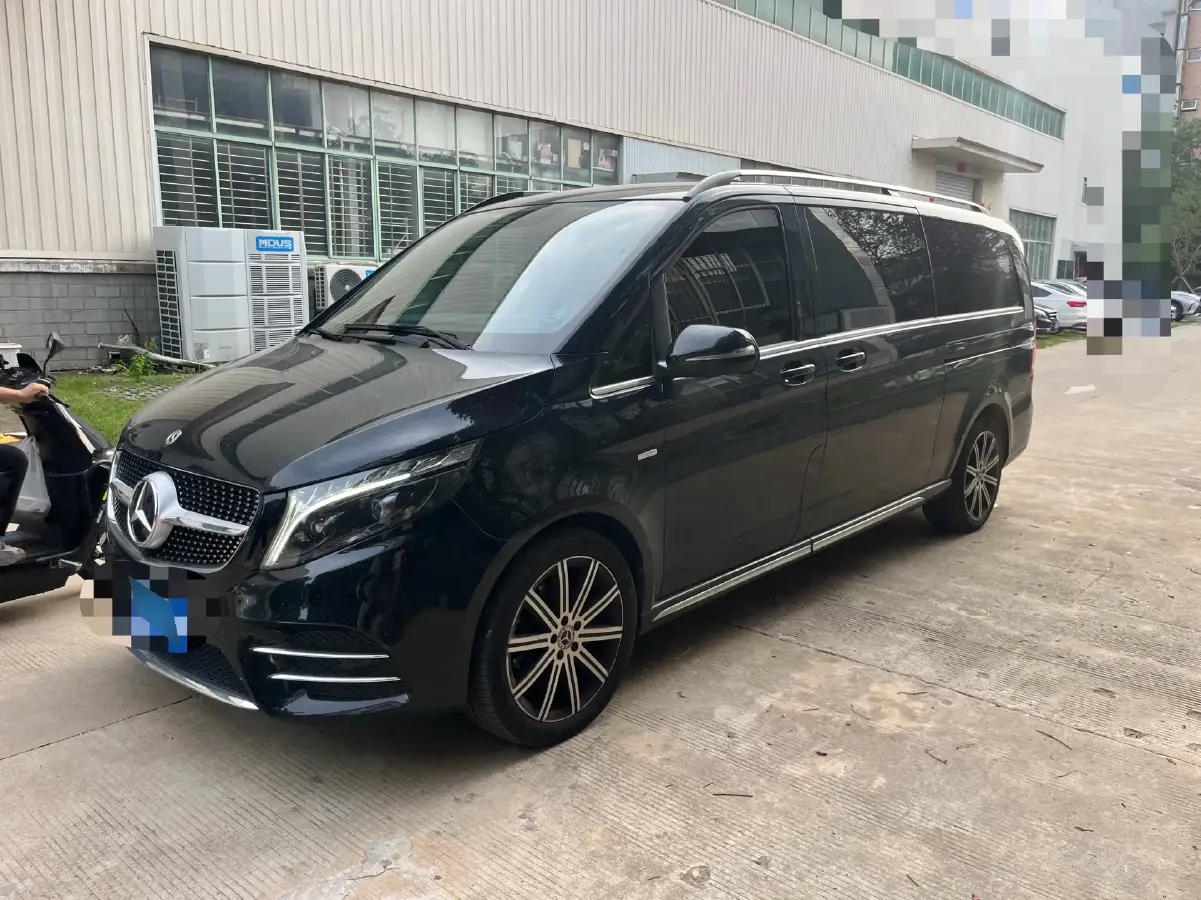 2022 Mercedes-Benz V Class 2.0T 211HP L4 9AT