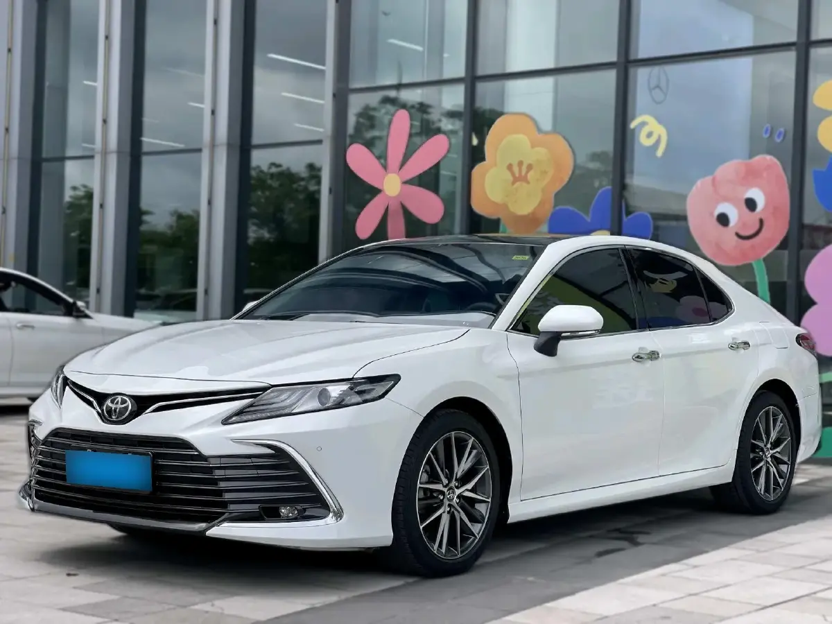 2021 Toyota Camry 2.5L 209HP L4 8AT