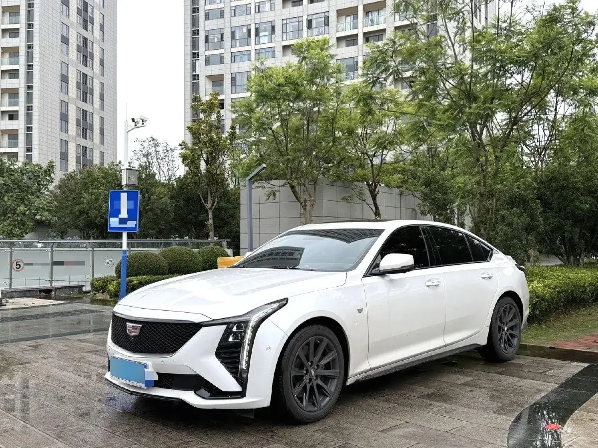 2024 Cadillac CT5 2.0T 237HP L4 10AT