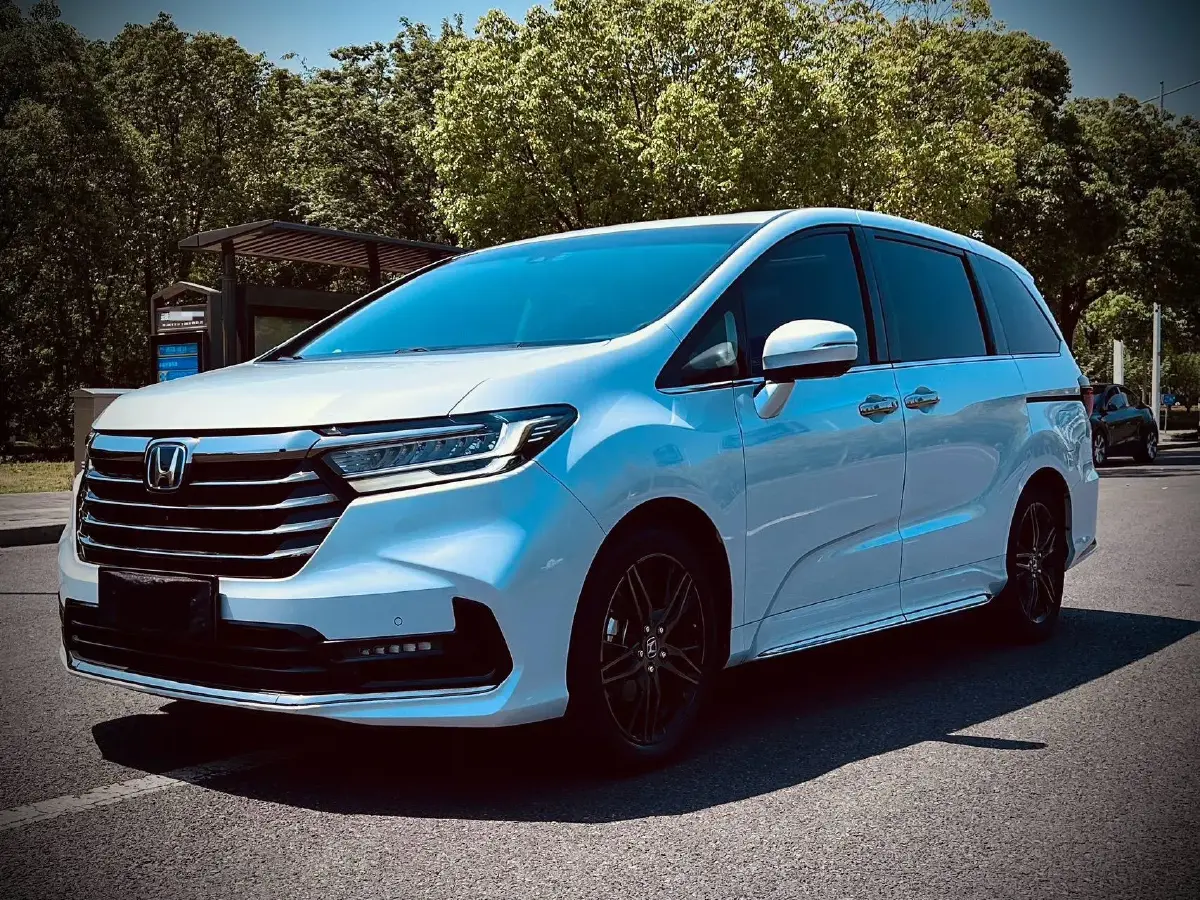 2022 Honda Odyssey 2.0L 146HP L4 E-CVT Hybrid
