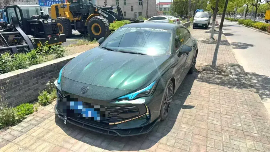 2023 MG 7 2.0T 261HP L4 9AT