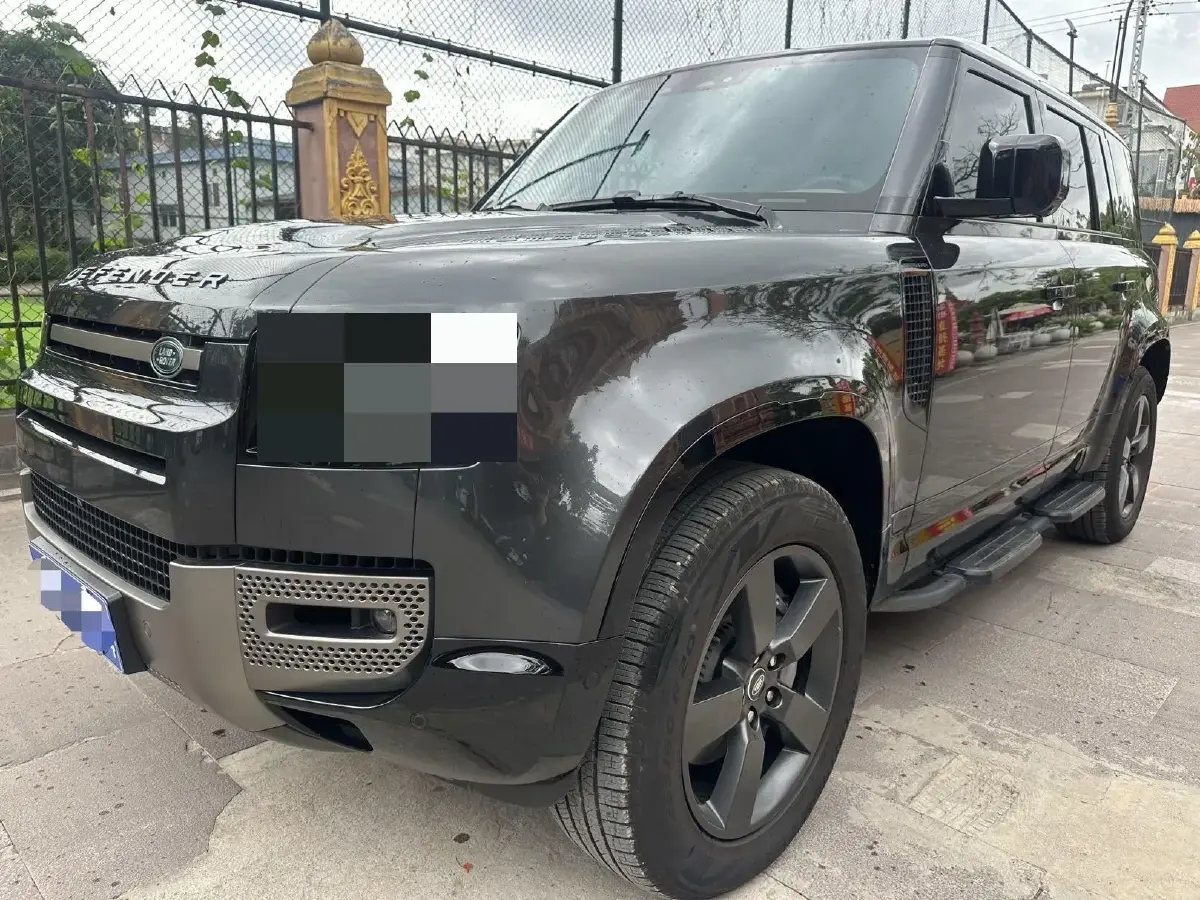 2024 Land Rover Defender 3.0T 400HP L6 8AT