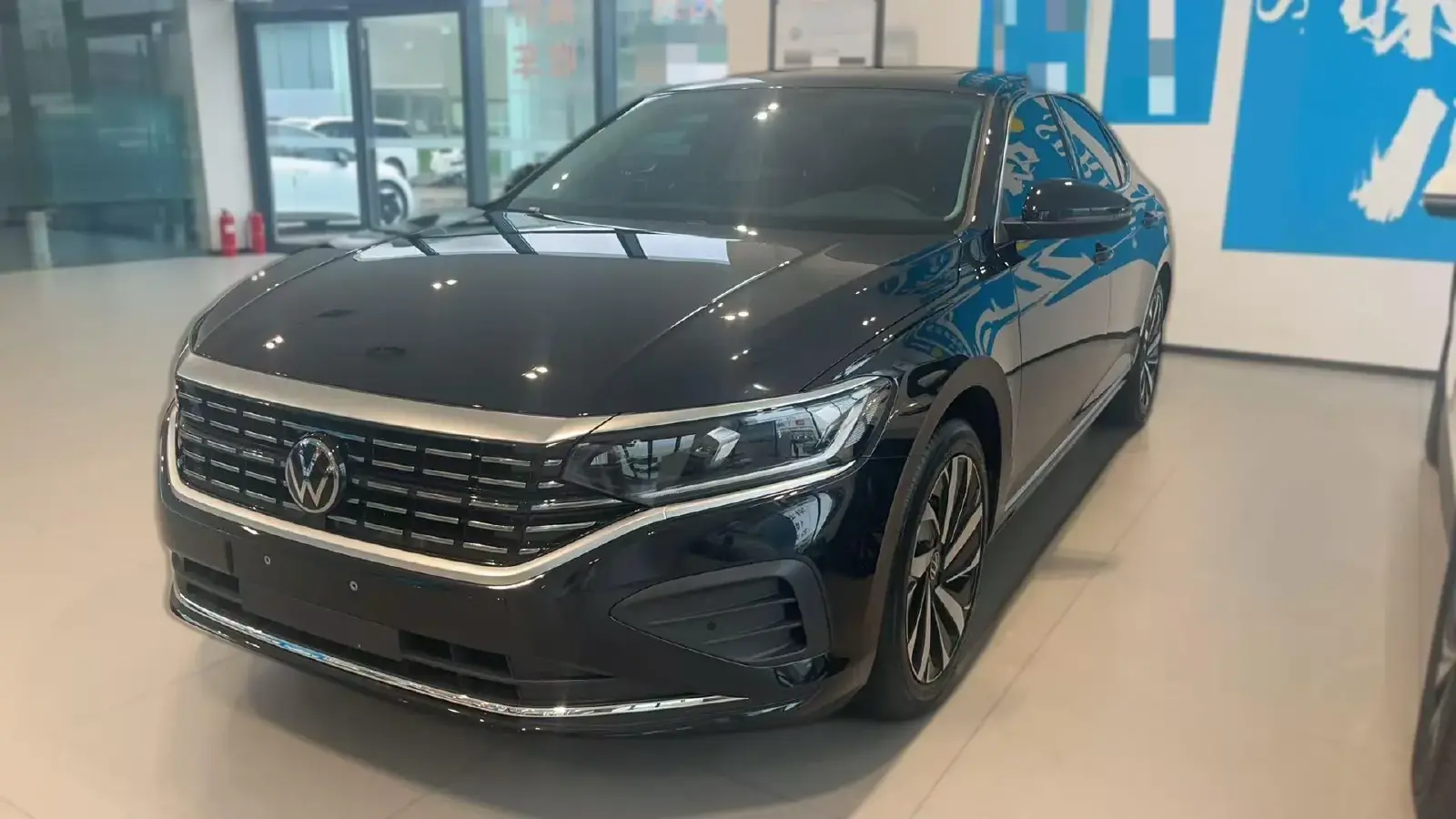 2025 Volkswagen Passat 2.0T 220HP L4 7DCT