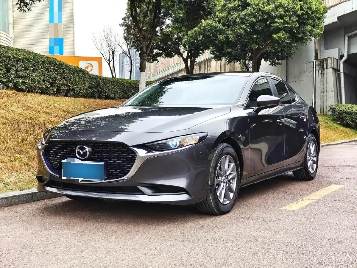 2022 Mazda 3 Axela 2.0L 158HP L4 6AT