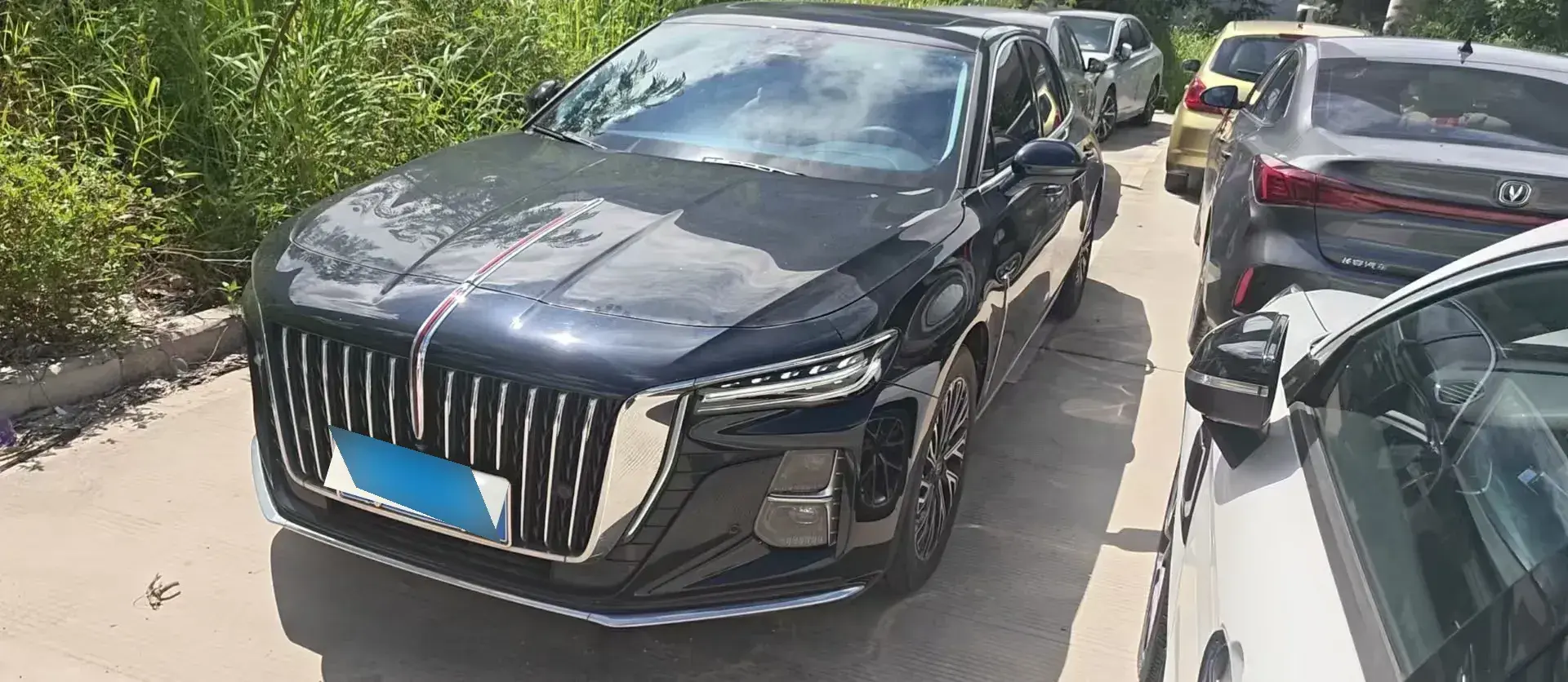 2023 HongQi H5 2.0T 224HP L4 8AT