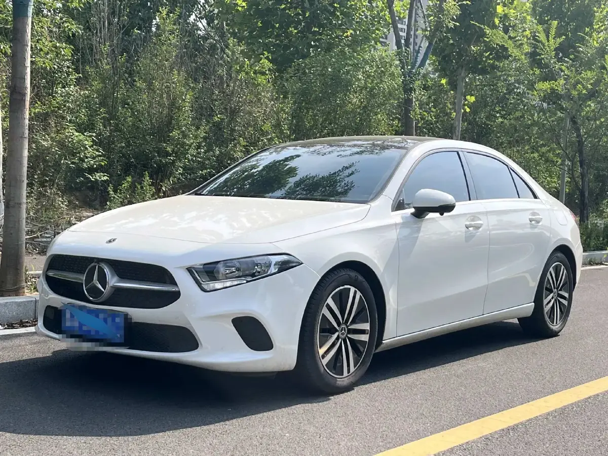 2022 Mercedes-Benz A Class 1.3T 136HP L4 7DCT