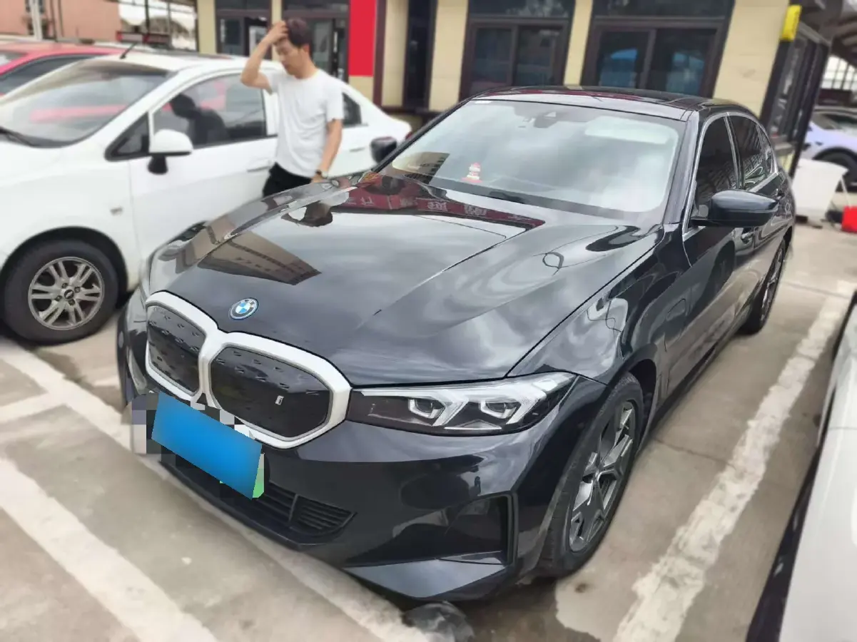 2022 BMW i3 BEV 70KWH