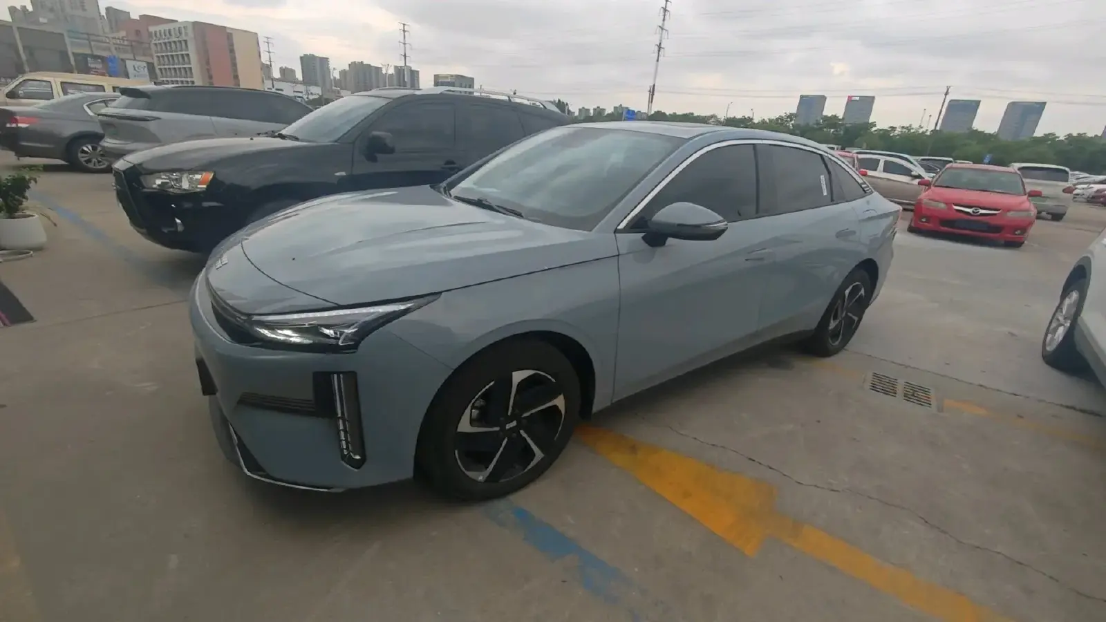 2023 Geely Galaxy L6 1.5T 163HP L4 3DHT PHEV
