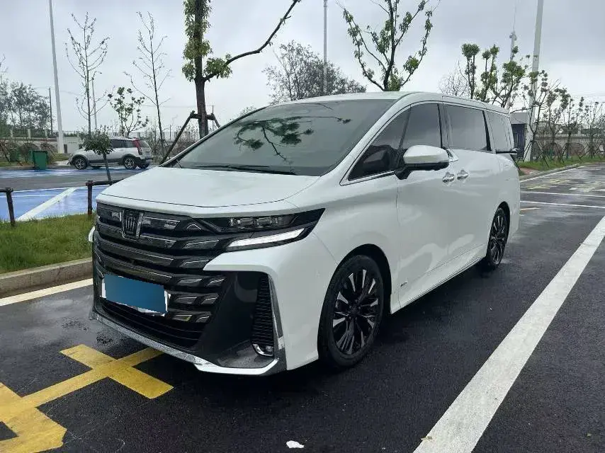 2024 Toyota Vellfire 2.5L 190HP L4 E-CVT Hybrid
