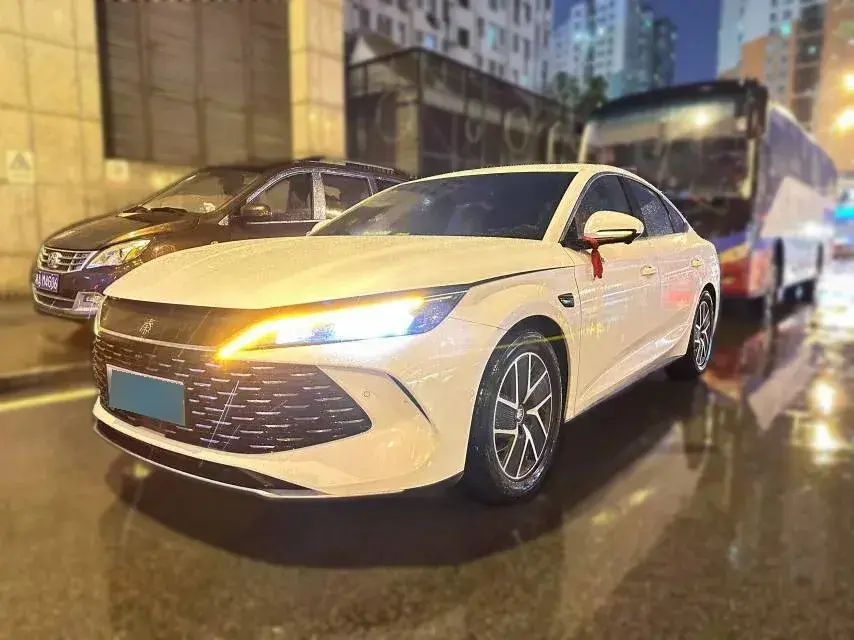 2025 BYD QinL 1.5L 101HP L4 E-CVT PHEV 10.08KWH