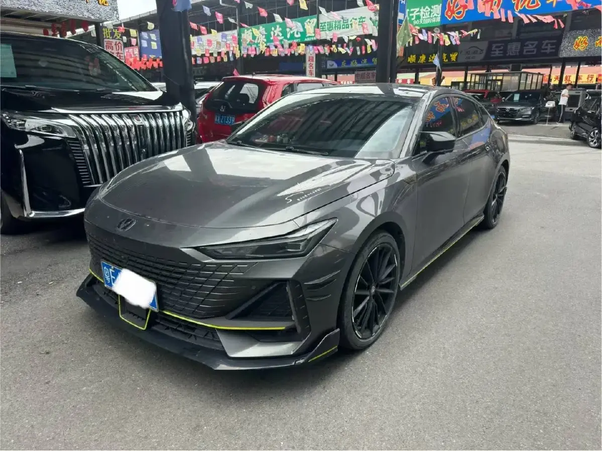 2022 ChangAn UNI-V 1.5T 188HP L4 7DCT