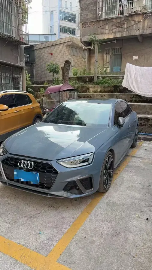 2022 Audi A4L 2.0T 190HP L4 7DCT