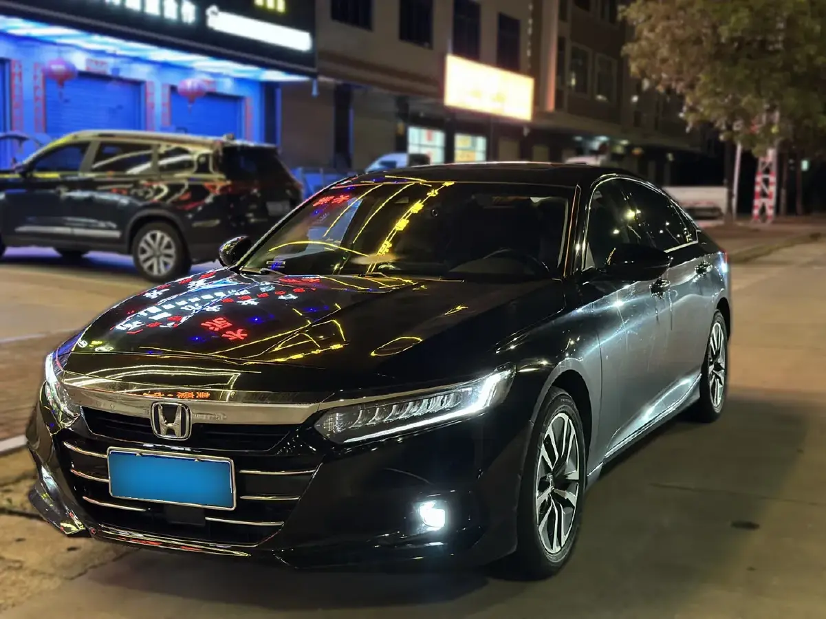 2022 Honda Accord 2.0L 146HP L4 E-CVT Hybrid