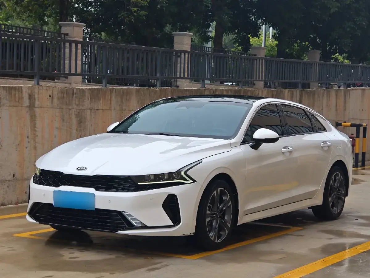 2020 Kia K5 2.0T 240HP L4 8AT