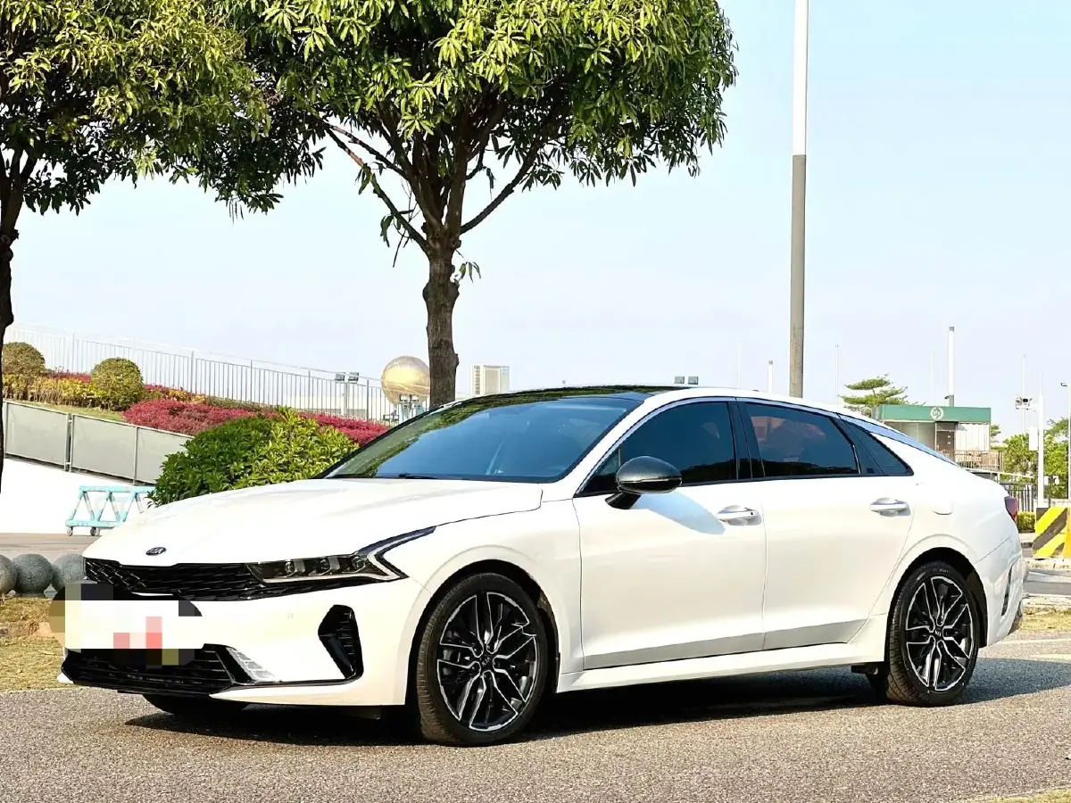 2020 Kia K5 2.0T 240HP L4 8AT