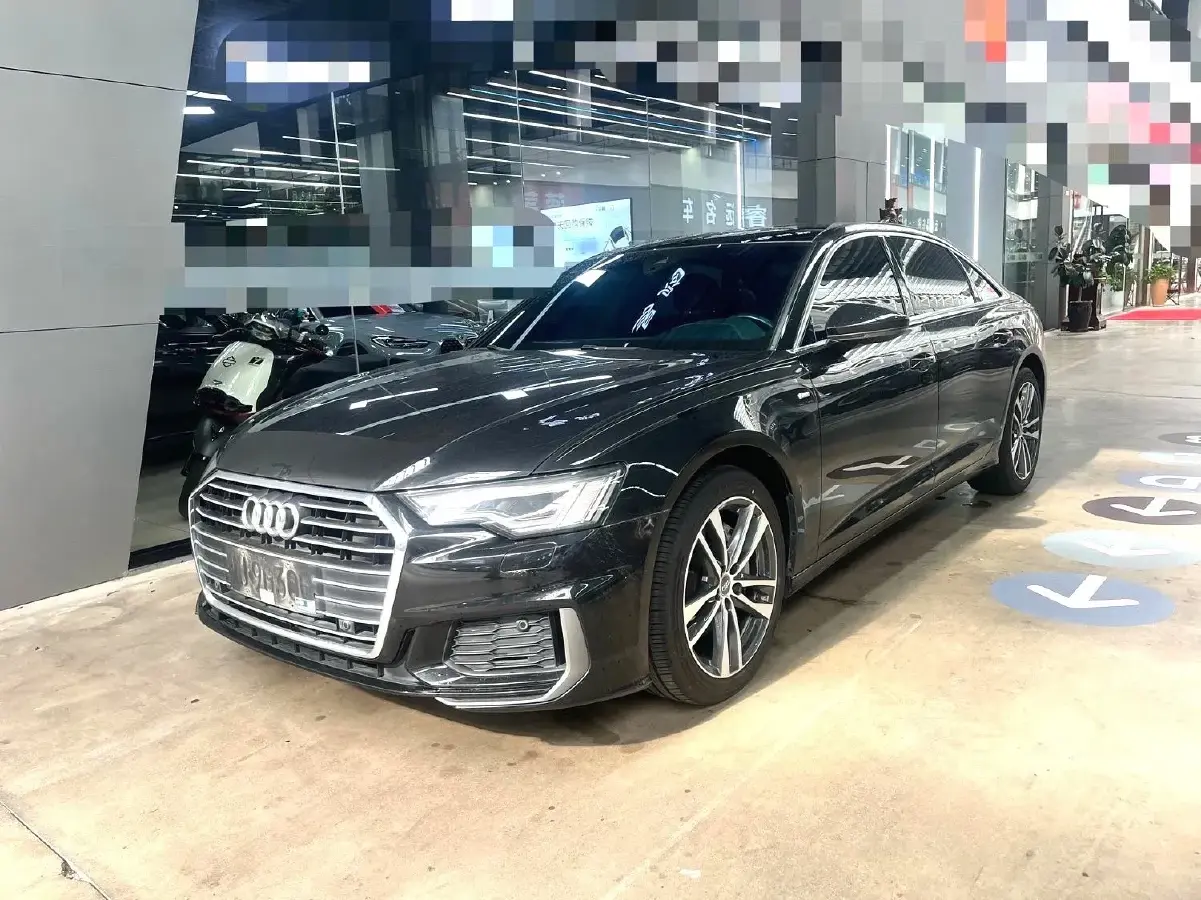 2022 Audi A6L 2.0T 190HP L4 7DCT