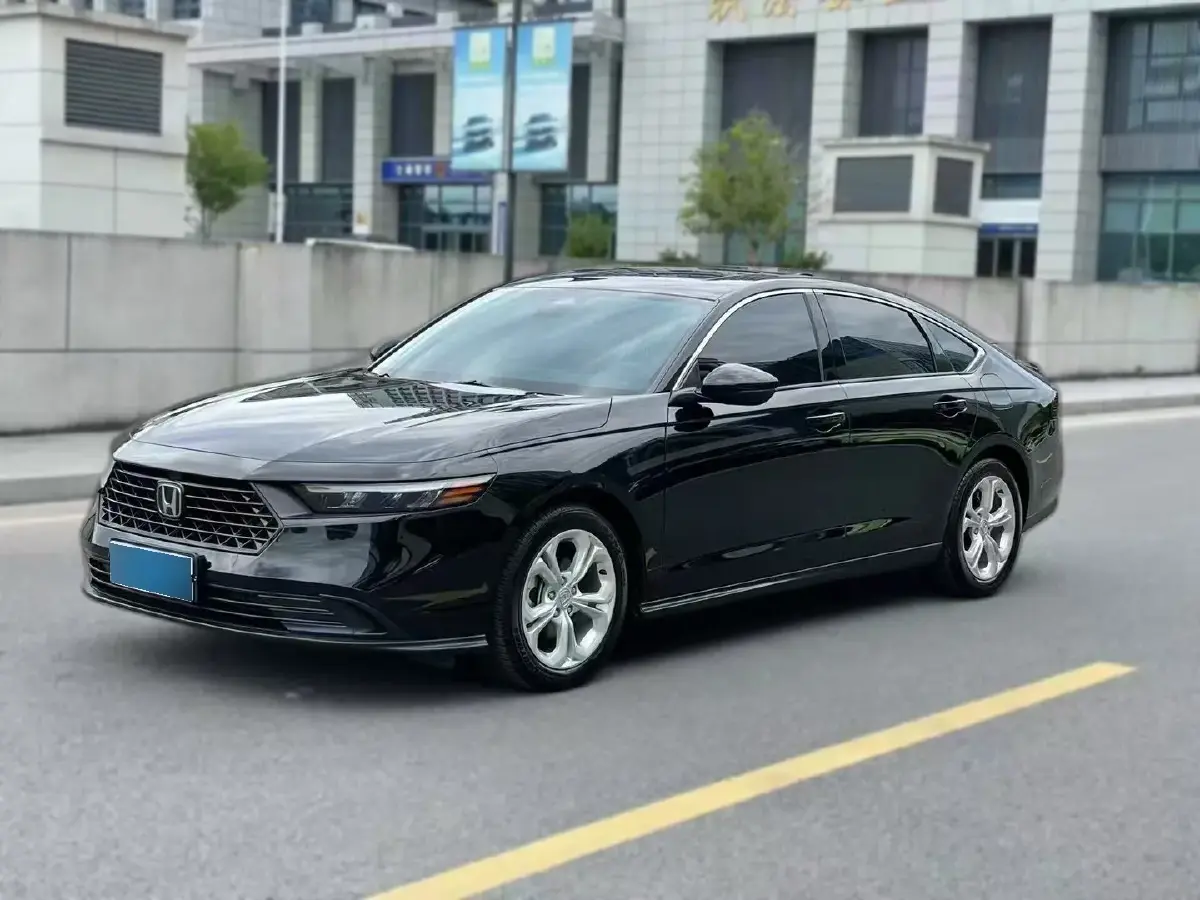 2023 Honda Accord 1.5T 192HP L4 CVT