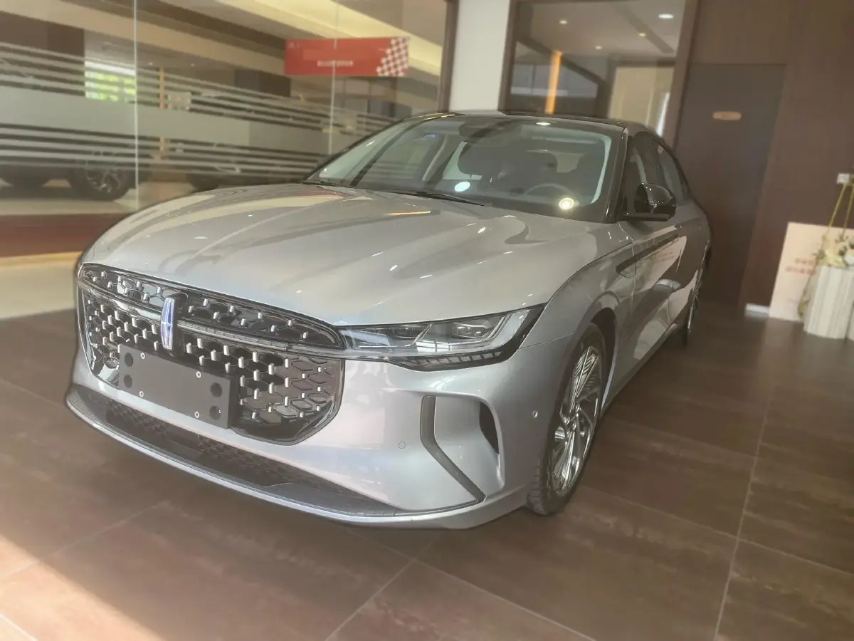 2024 Lincoln Z 2.0T 294HP L4 E-CVT Hybrid