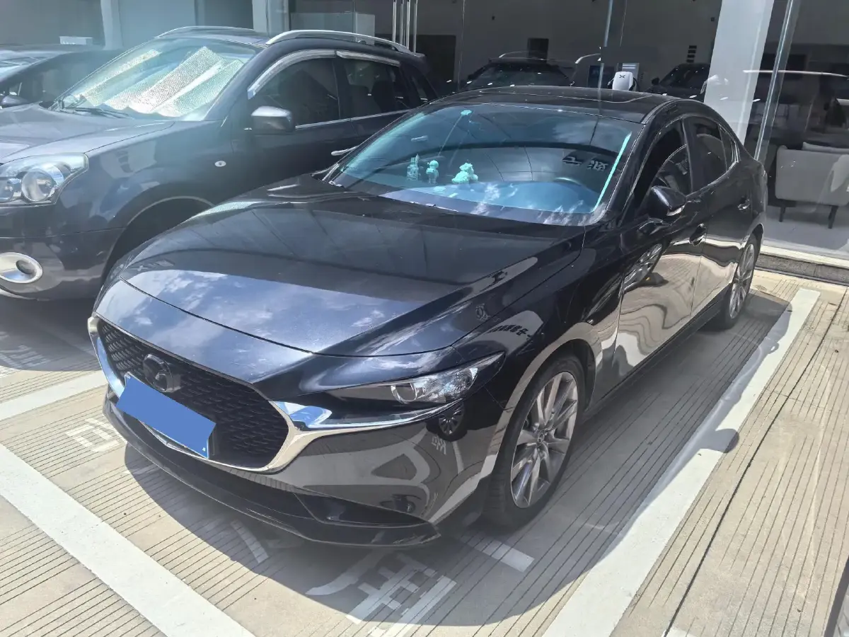 2021 Mazda 3 Axela 2.0L 158HP L4 6AT