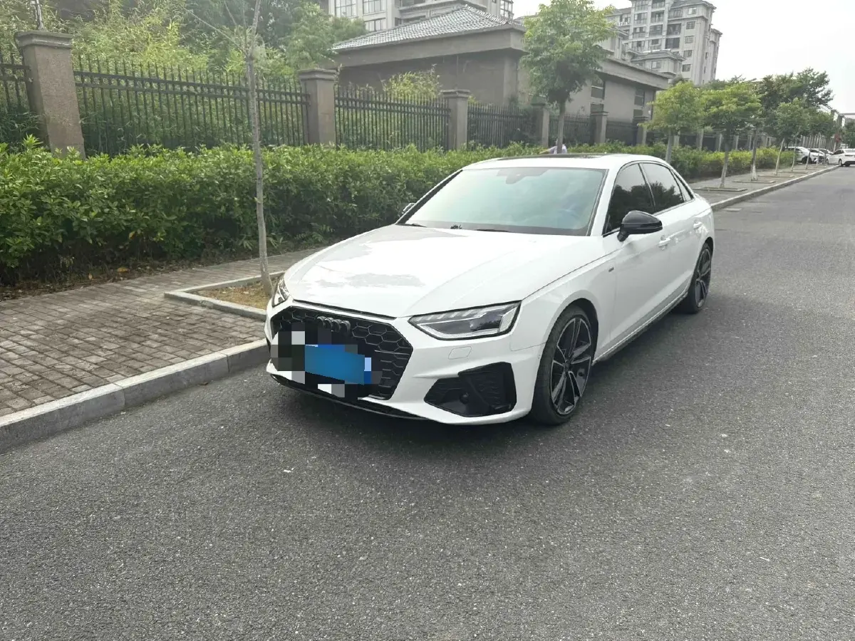 2024 Audi A4L 2.0T 245HP L4 7DCT