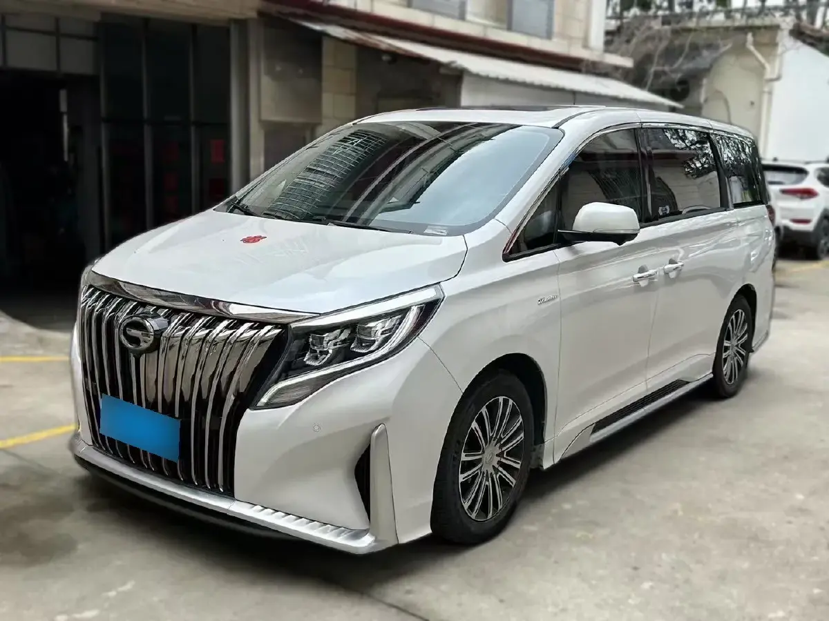 2021 GAC Trumpchi M8 2.0T 252HP L4 8AT