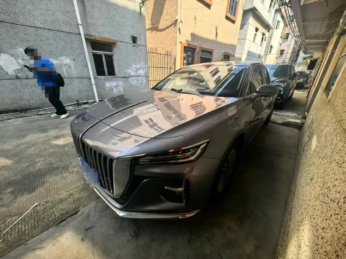 2023 HongQi H5 2.0T 224HP L4 8AT