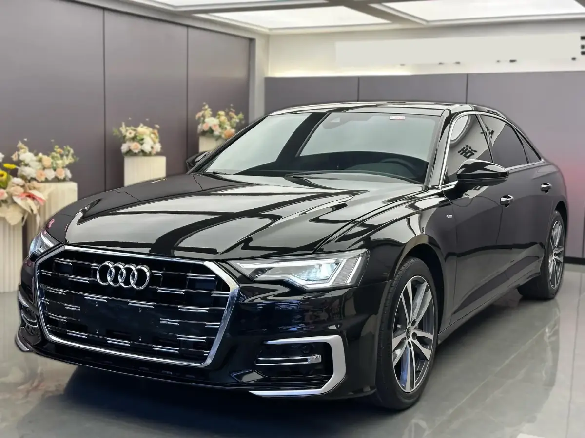 2023 Audi A6L 2.0T 190HP L4 7DCT