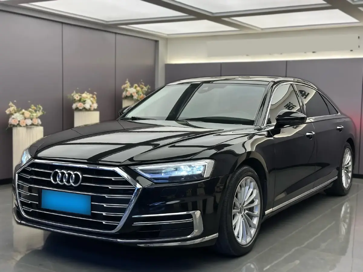 2022 Audi A8 3.0T 286HP V6 8AT