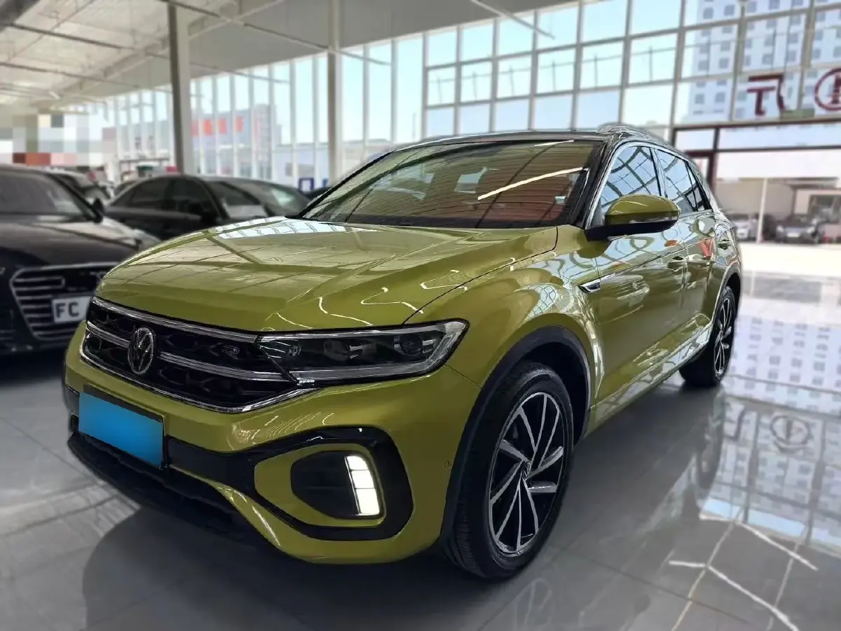 2023 Volkswagen T-Roc 1.5T 160HP L4 7DCT