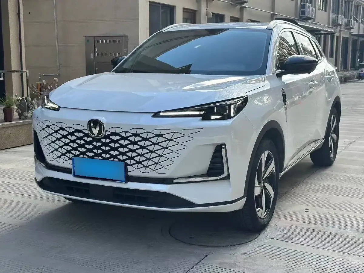 2024 ChangAn X5 PLUS 1.5T 188HP L4 7DCT