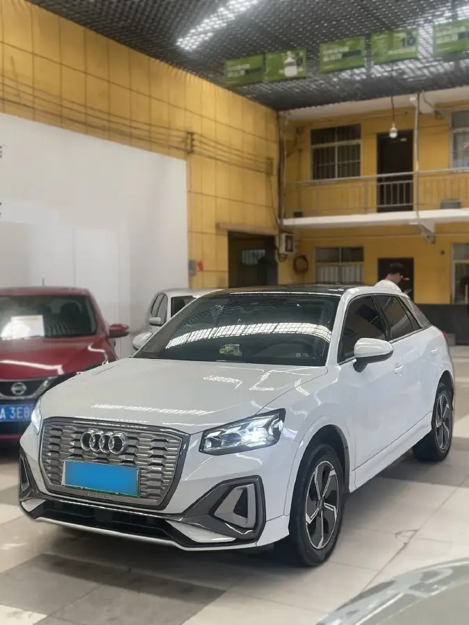 2022 Audi Q2L e-tron BEV 44.1KWH
