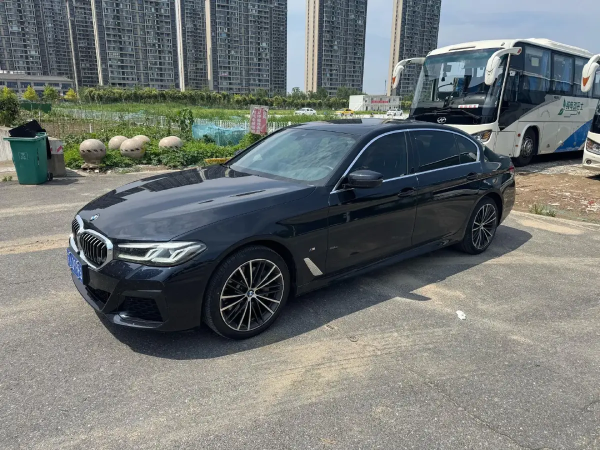 2023 BMW 5 Series 2.0T 245HP L4 8AT