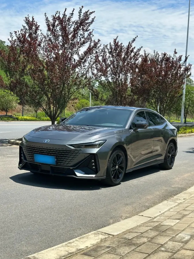 2023 ChangAn UNI-V 1.5T 188HP L4 7DCT