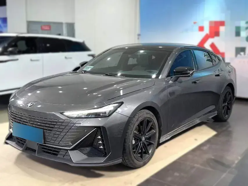 2022 ChangAn UNI-V 1.5T 188HP L4 7DCT