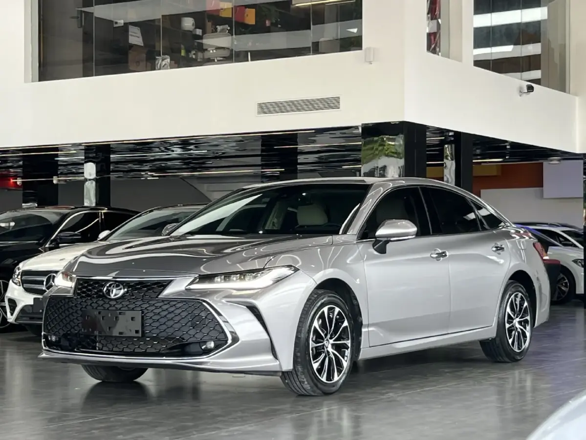 2022 Toyota Avalon 2.5L 209HP L4 8AT