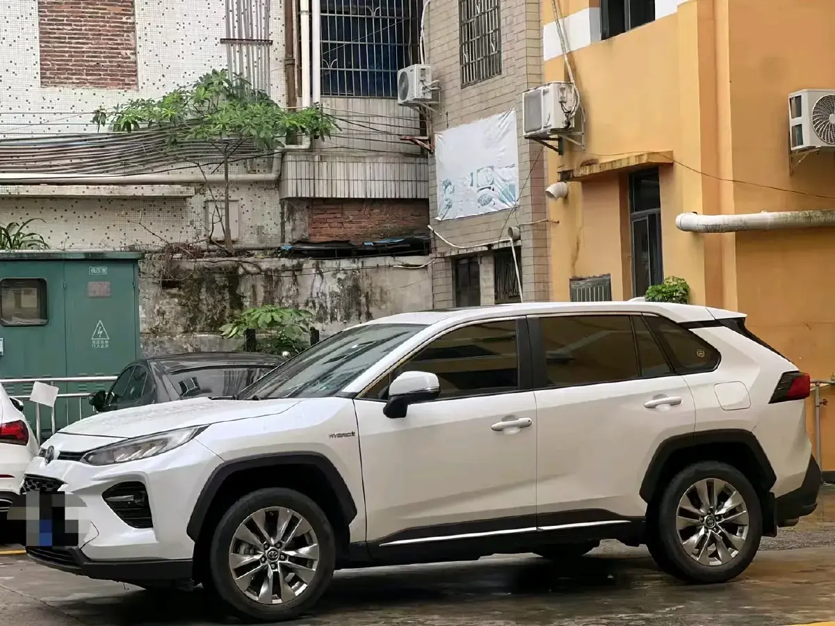 2022 Toyota Wildlander 2.5L 178HP L4 E-CVT Hybrid