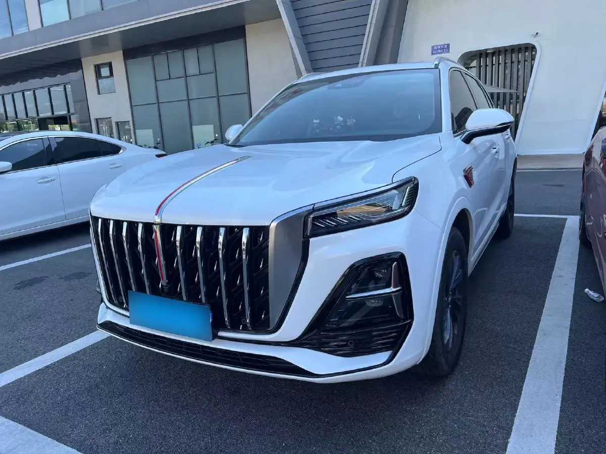 2023 HongQi HS5 2.0T 252HP L4 8AT