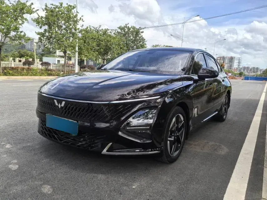 2024 WuLing XingGuang 1.5L 106HP L4 E-CVT PHEV 20.5KWH