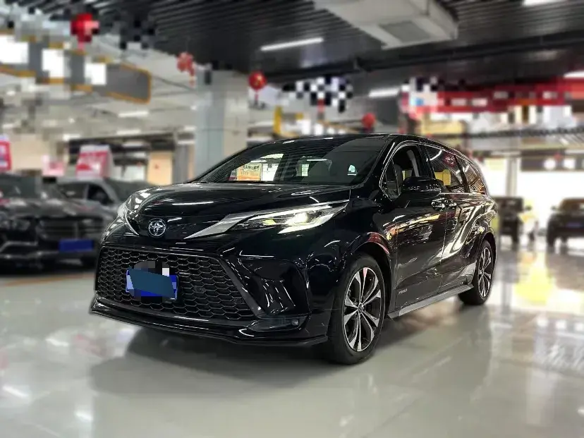 2023 Toyota Granvia 2.5L 189HP L4 E-CVT Hybrid