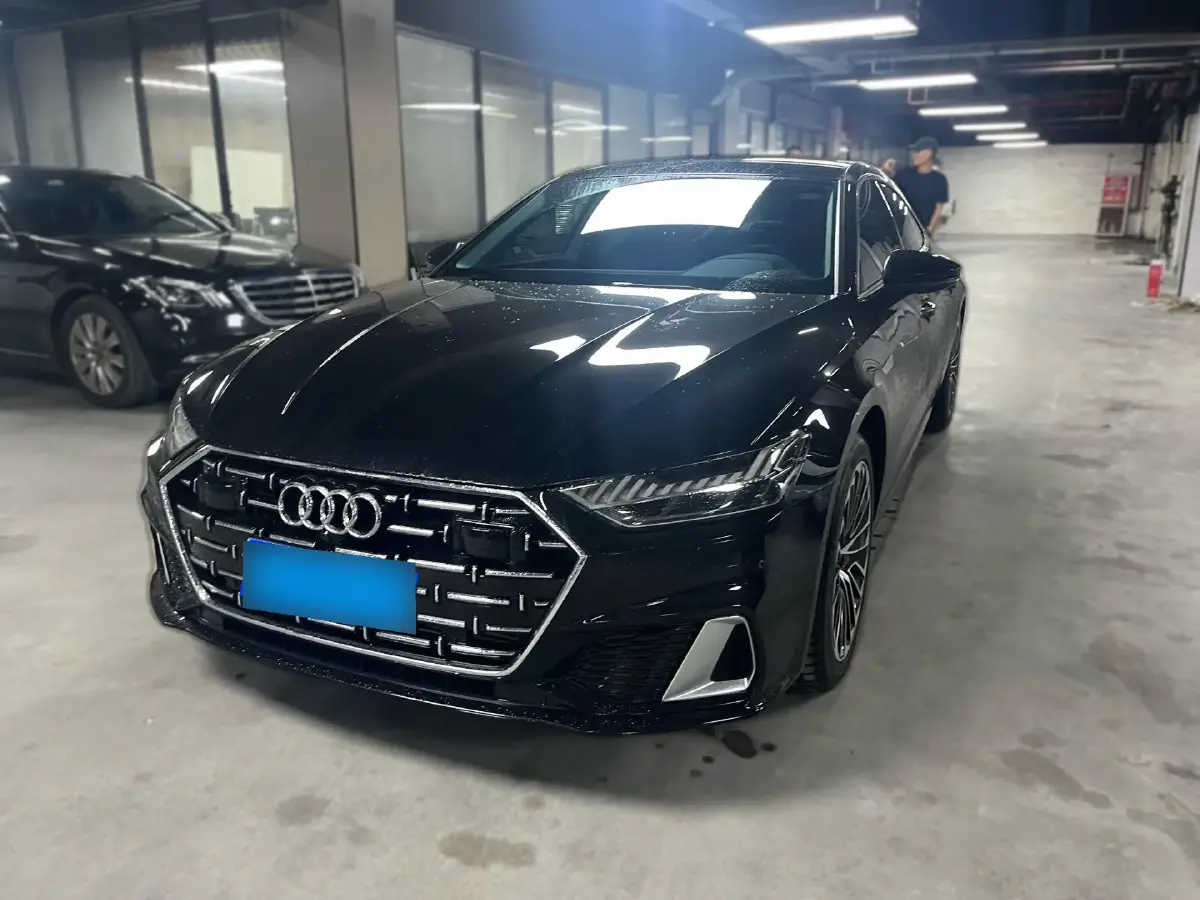 2024 Audi A7L 2.0T 245HP L4 7DCT