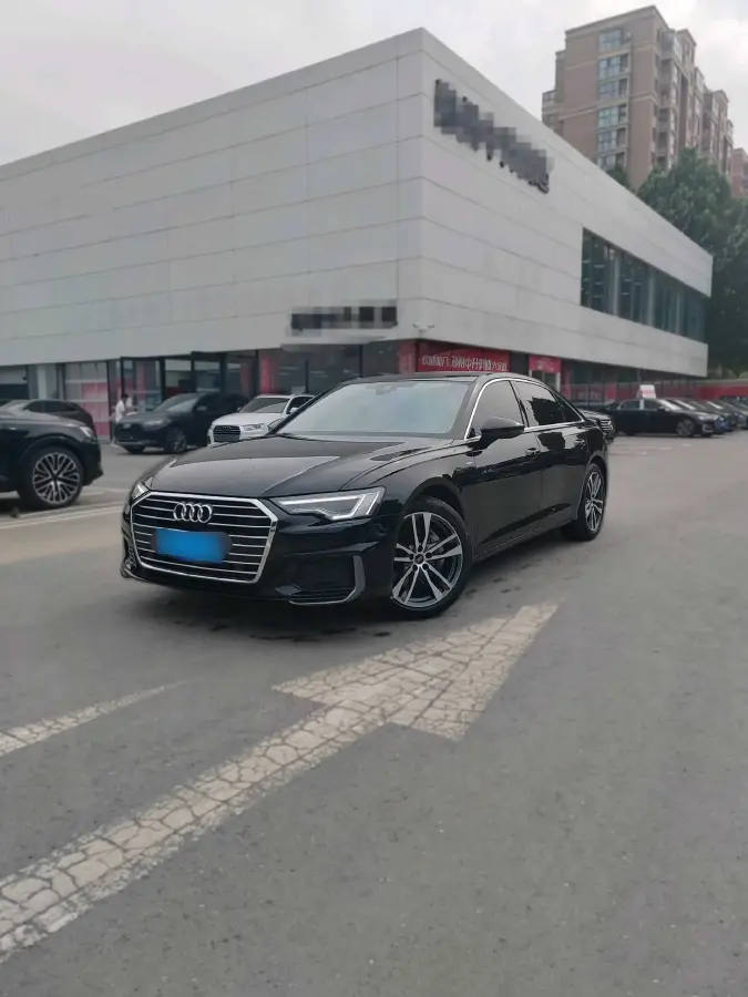 2021 Audi A6L 2.0T 190HP L4 7DCT
