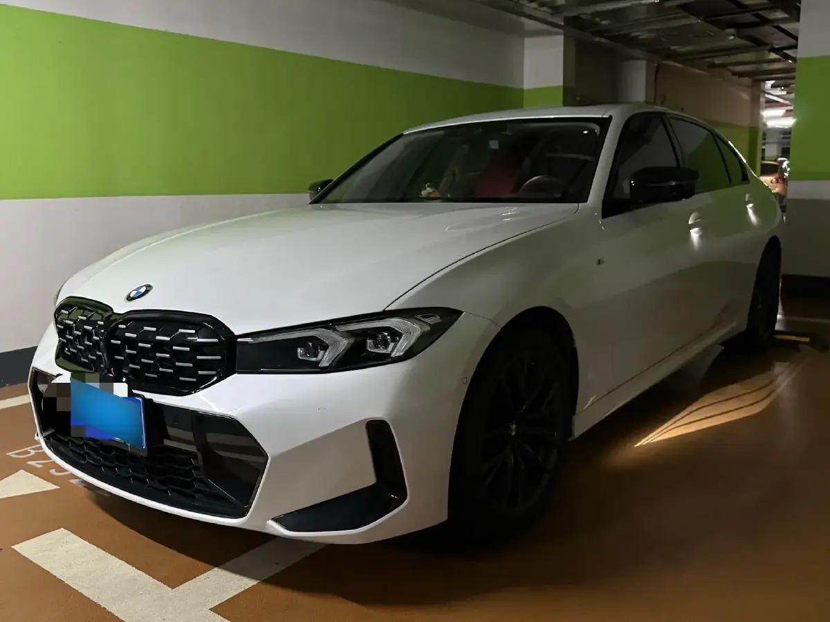 2024 BMW 3 Series 2.0T 184HP L4 8AT