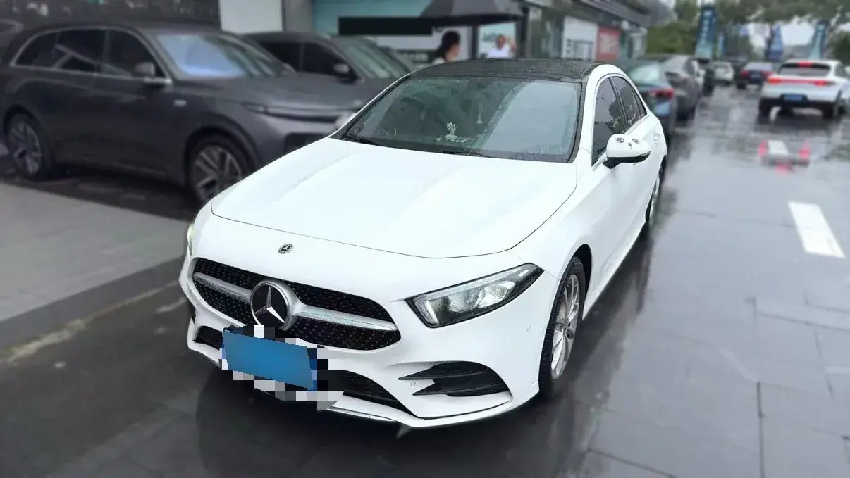 2022 Mercedes-Benz A Class 1.3T 163HP L4 7DCT