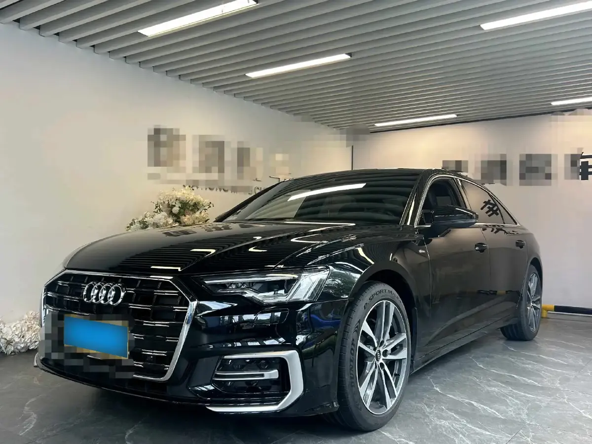 2022 Audi A6L 2.0T 190HP L4 7DCT