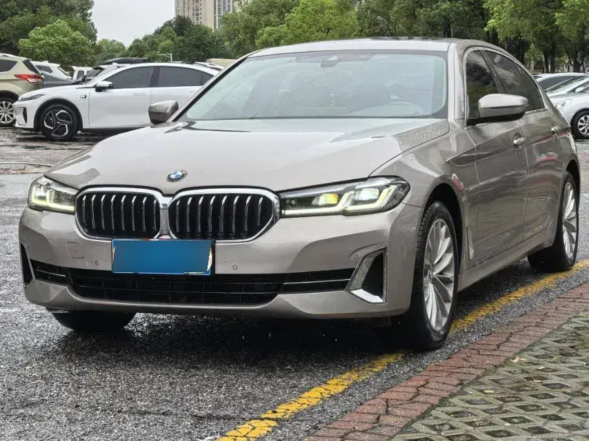 2022 BMW 5 Series 2.0T 184HP L4 8AT