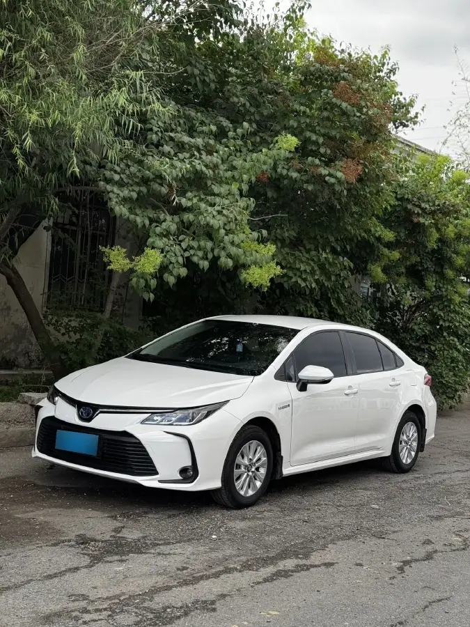 2022 Toyota Corolla 1.8L 98HP L4 E-CVT Hybrid