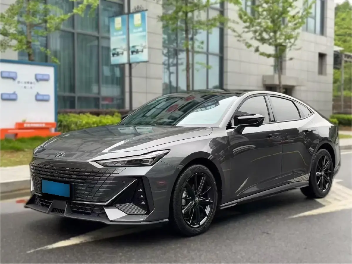 2024 ChangAn UNI-V 1.5T 188HP L4 7DCT